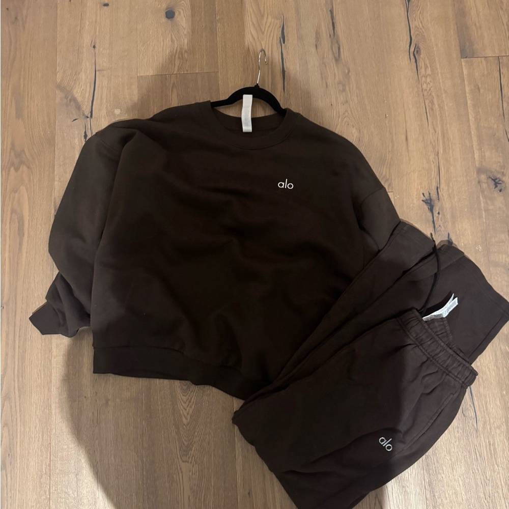 Alo Yoga Accolade Set